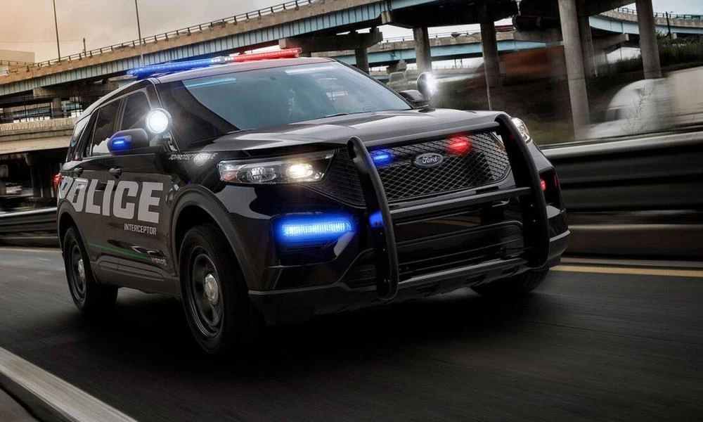 ΗΠΑ: Δύο περιπολικά έκαναν κόντρες και τράκαραν (Βίντεο)